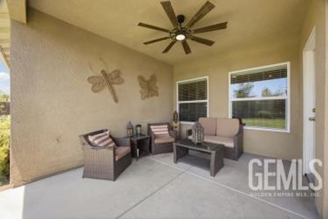 14515 Southernwood Avenue, Bakersfield, CA 93314