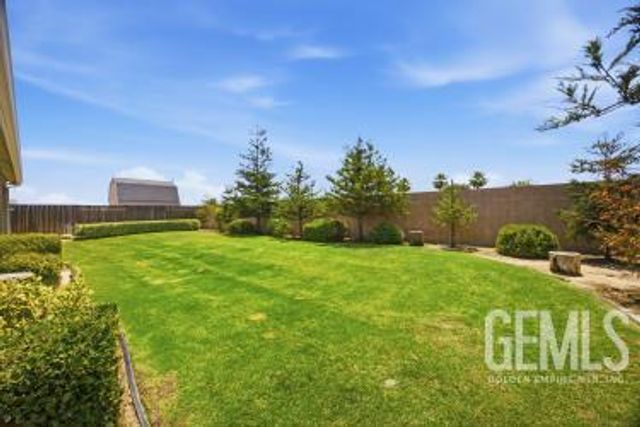 14515 Southernwood Avenue, Bakersfield, CA 93314