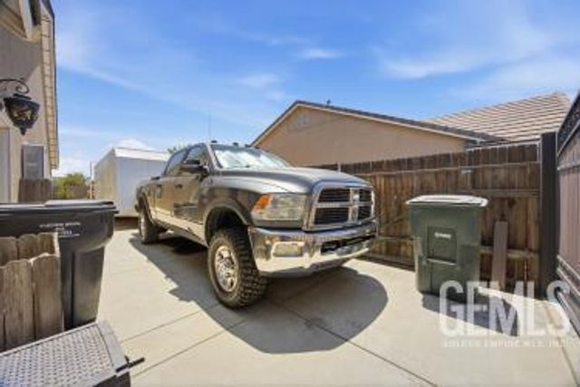 14515 Southernwood Avenue, Bakersfield, CA 93314