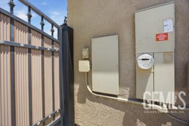 14515 Southernwood Avenue, Bakersfield, CA 93314