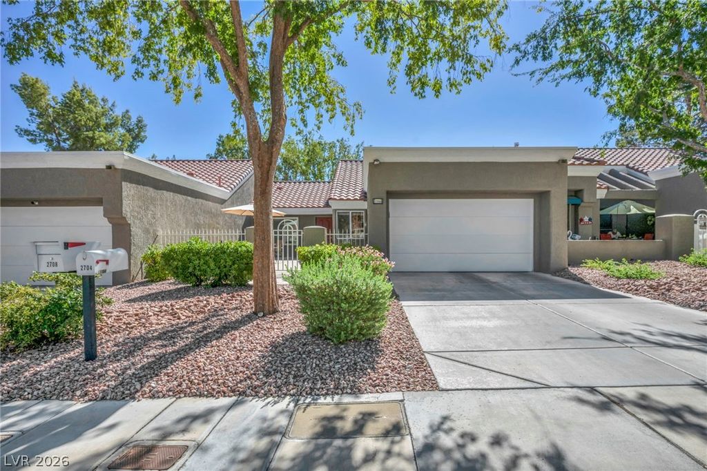 2704 Glencliff Drive, Las Vegas, NV 89134 — exterior