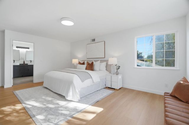 1017 Beech Street, East Palo Alto, CA 94303