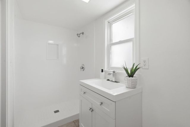 1017 Beech Street, East Palo Alto, CA 94303