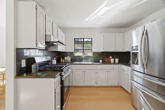 1017 Beech Street, East Palo Alto, CA 94303