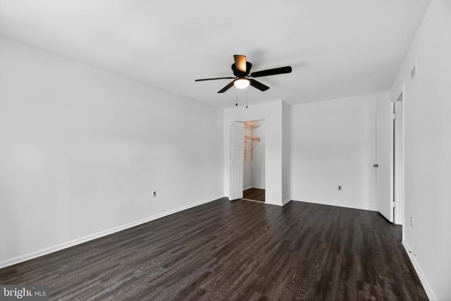 1059 HARBOUR DR, Palmyra, NJ 08065