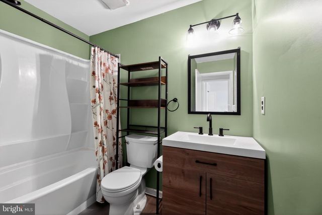 1059 HARBOUR DR, Palmyra, NJ 08065