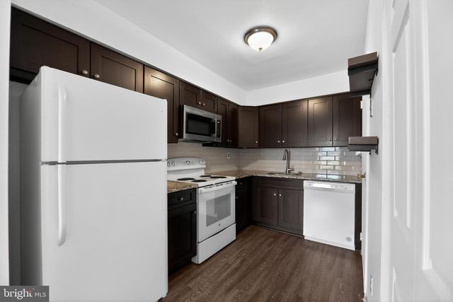 1059 HARBOUR DR, Palmyra, NJ 08065