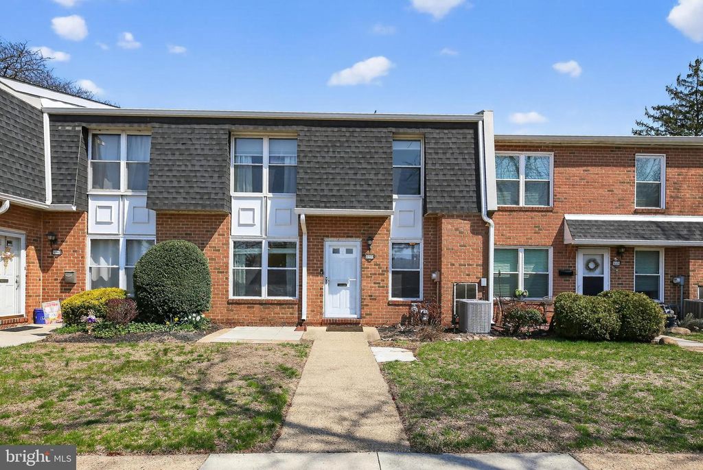 1059 HARBOUR DR, Palmyra, NJ 08065