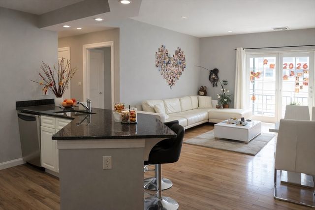 501 Commerce Dr 4-308, Braintree, MA 02184