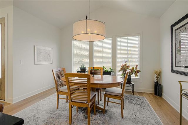 8129 N Farley Avenue, Kansas City, MO 64158