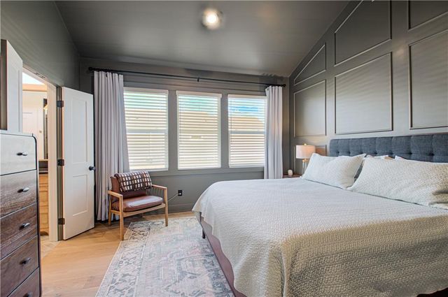 8129 N Farley Avenue, Kansas City, MO 64158