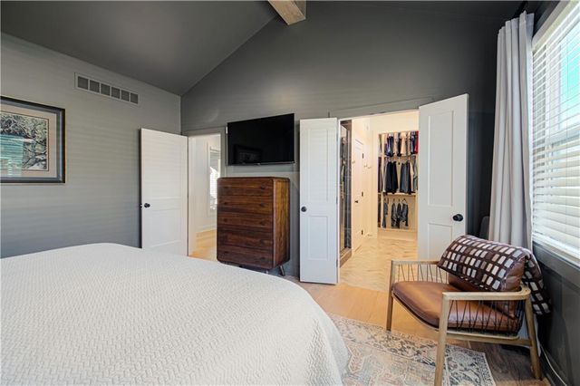 8129 N Farley Avenue, Kansas City, MO 64158