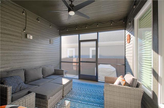 8129 N Farley Avenue, Kansas City, MO 64158