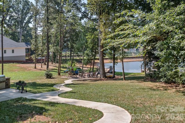 348 Catalina Drive, Mooresville, NC 28117