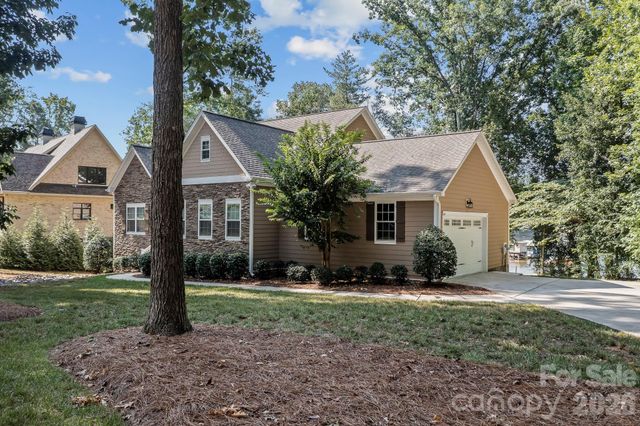 348 Catalina Drive, Mooresville, NC 28117