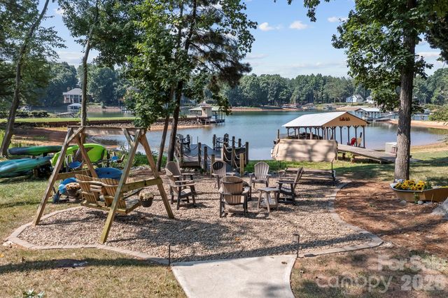 348 Catalina Drive, Mooresville, NC 28117