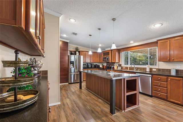 104 County Road 4534, Dayton, TX 77535