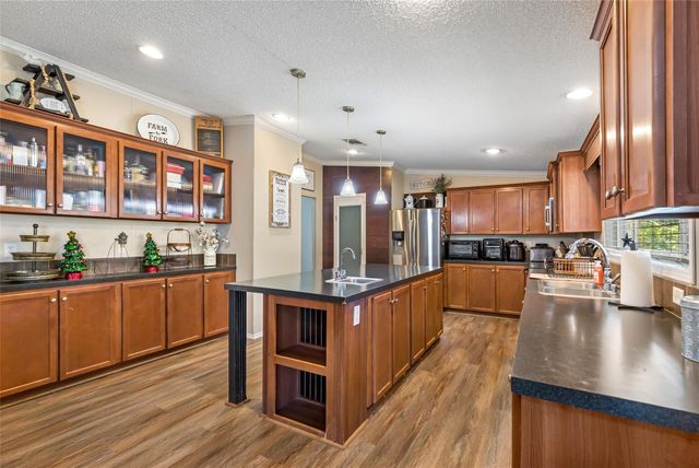 104 County Road 4534, Dayton, TX 77535