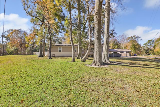 104 County Road 4534, Dayton, TX 77535