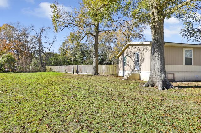 104 County Road 4534, Dayton, TX 77535