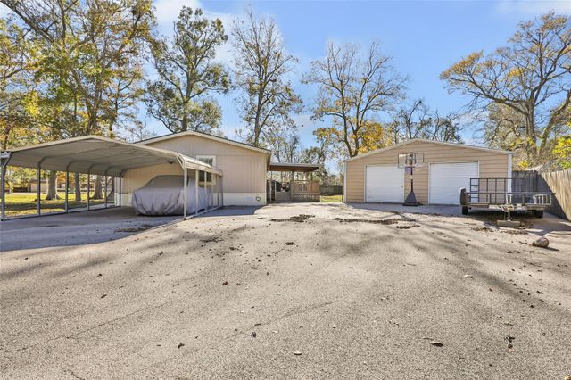 104 County Road 4534, Dayton, TX 77535