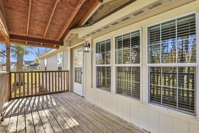 104 County Road 4534, Dayton, TX 77535