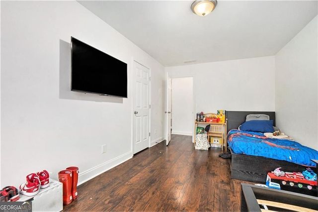 2798 Glenlocke Circle NW, Atlanta, GA 30318