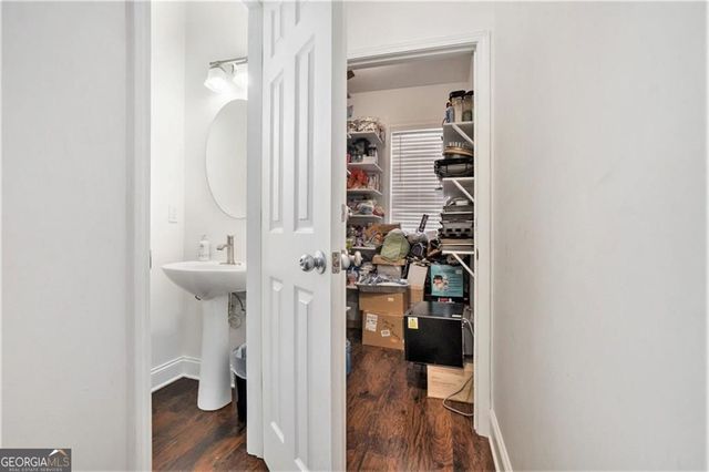 2798 Glenlocke Circle NW, Atlanta, GA 30318