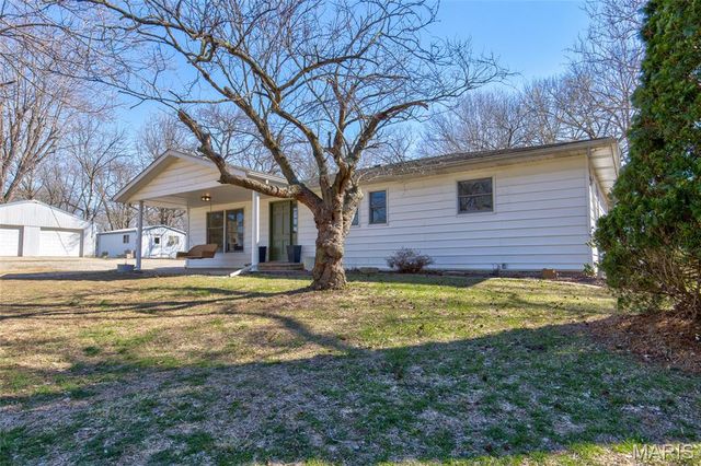 17628 Little Piasa Road, Dow, IL 62022