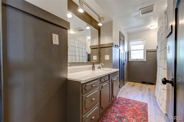 17628 Little Piasa Road, Dow, IL 62022