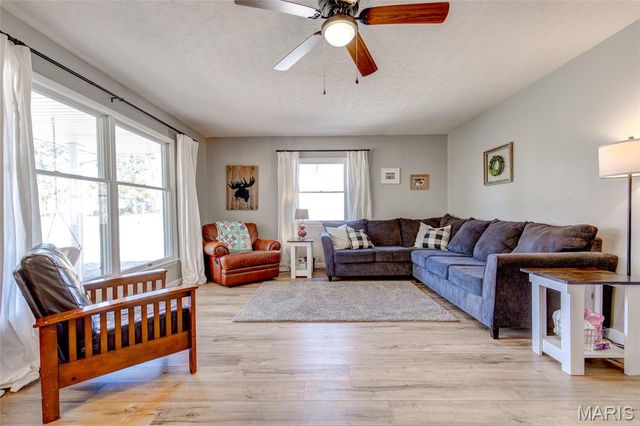 17628 Little Piasa Road, Dow, IL 62022