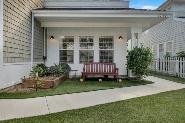 20150 Hemmingway Street, Winnetka, CA 91306