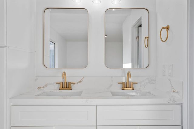 1928 S Linwood Street, Visalia, CA 93277