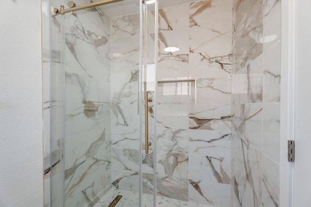 1928 S Linwood Street, Visalia, CA 93277