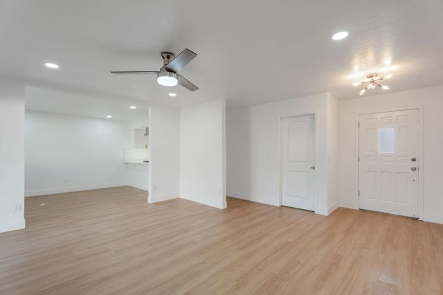 1928 S Linwood Street, Visalia, CA 93277