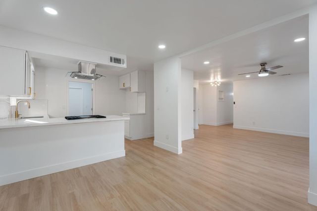 1928 S Linwood Street, Visalia, CA 93277