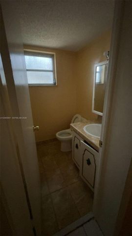 3777 NW 78th Avenue 10G, Davie, FL 33024