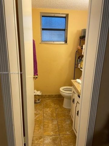 3777 NW 78th Avenue 10G, Davie, FL 33024