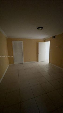 3777 NW 78th Avenue 10G, Davie, FL 33024