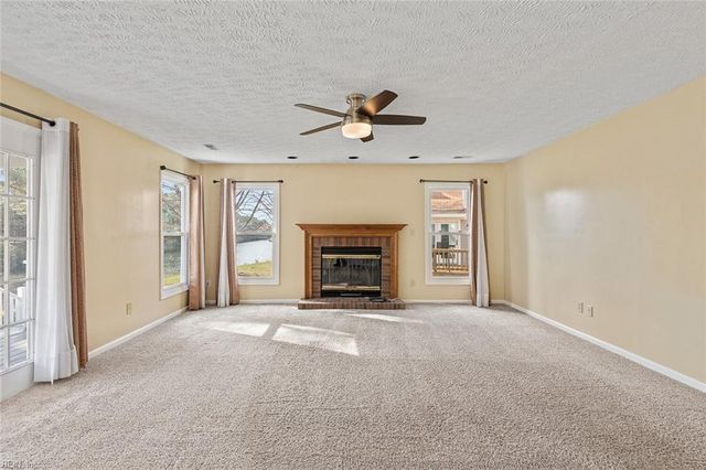 804 Lancaster LN, Newport News, VA 23602