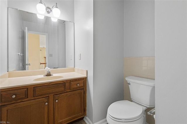 804 Lancaster LN, Newport News, VA 23602