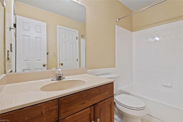804 Lancaster LN, Newport News, VA 23602