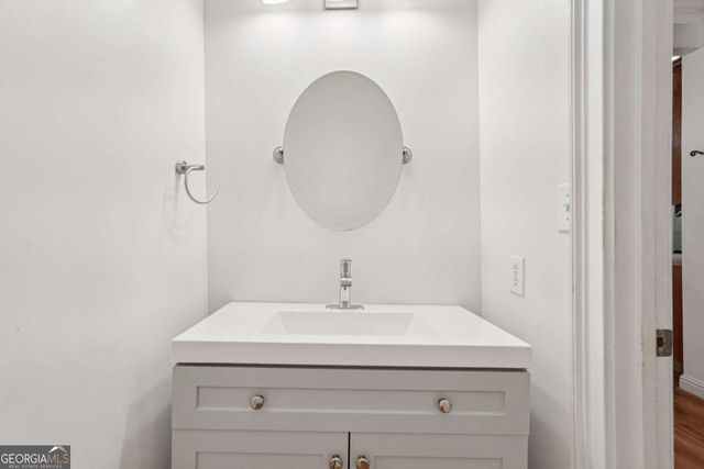 1496 Fallsbrook Court NW, Acworth, GA 30101