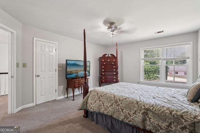 1496 Fallsbrook Court NW, Acworth, GA 30101