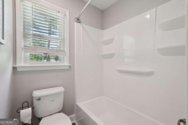 1496 Fallsbrook Court NW, Acworth, GA 30101