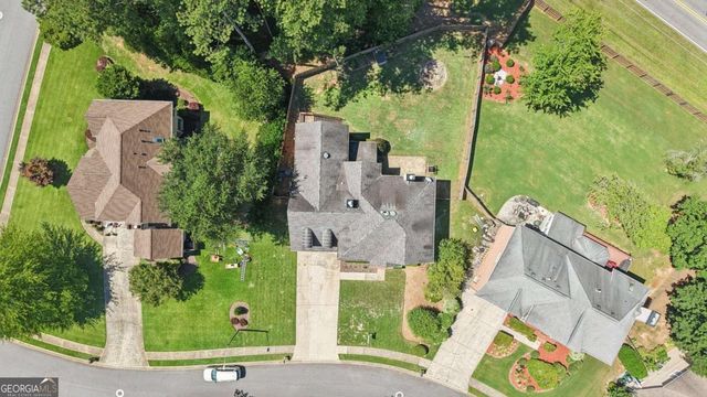 1496 Fallsbrook Court NW, Acworth, GA 30101