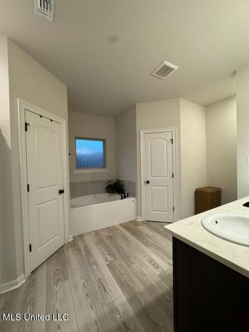 14334 Southern Oak Avenue, Gulfport, MS 39503