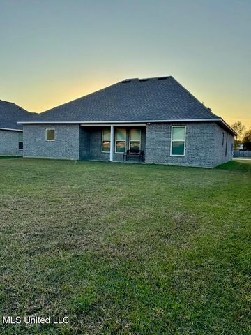 14334 Southern Oak Avenue, Gulfport, MS 39503