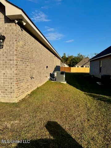 14334 Southern Oak Avenue, Gulfport, MS 39503
