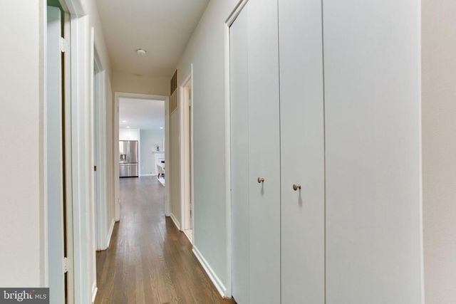 9112 SANTAYANA DR, Fairfax, VA 22031